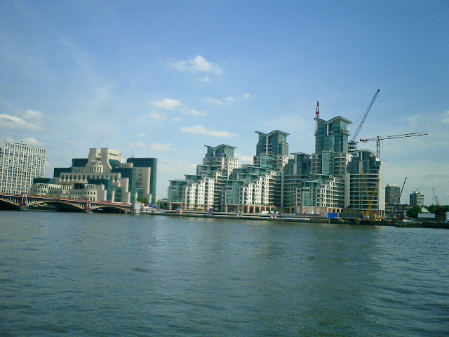 fuck i thought i'm in london, not yokohama!