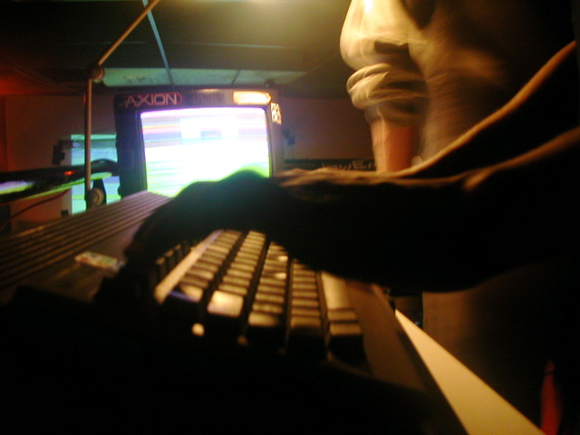 O_TR_O live visual